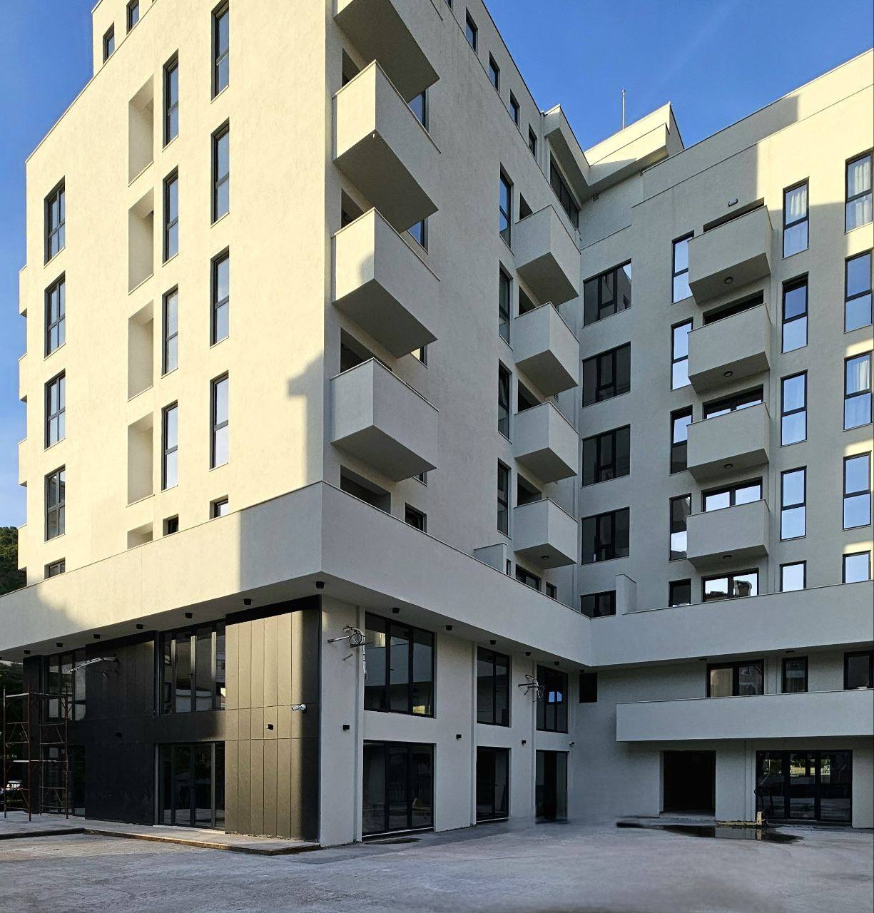 Продажа квартиры с одной спальней в новом комплексе